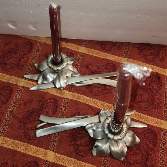 Bruce Fox Daffodil Taper Candlesticks Pair Pewter - Picture 4 of 10